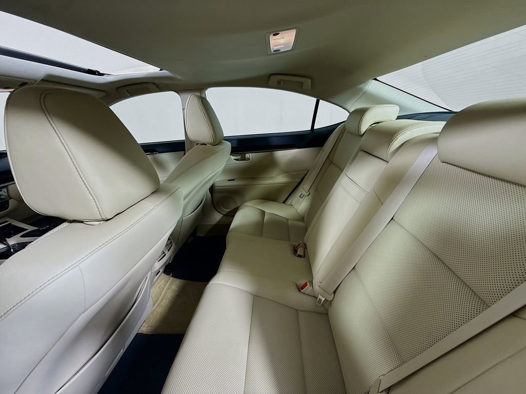 Used 2015 Lexus ES 350 w/ Premium Package image 25