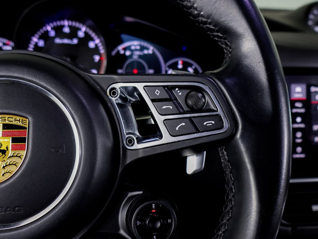 Certified 2020 Porsche Cayenne Turbo S AWD/4WD image 24