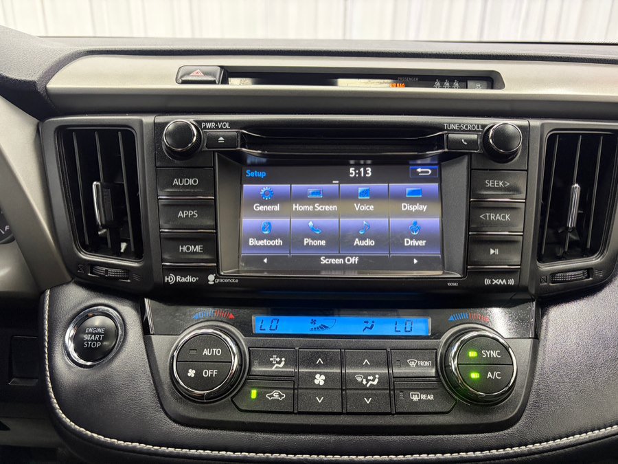 Used 2018 Toyota RAV4 XLE AWD/4WD image 28
