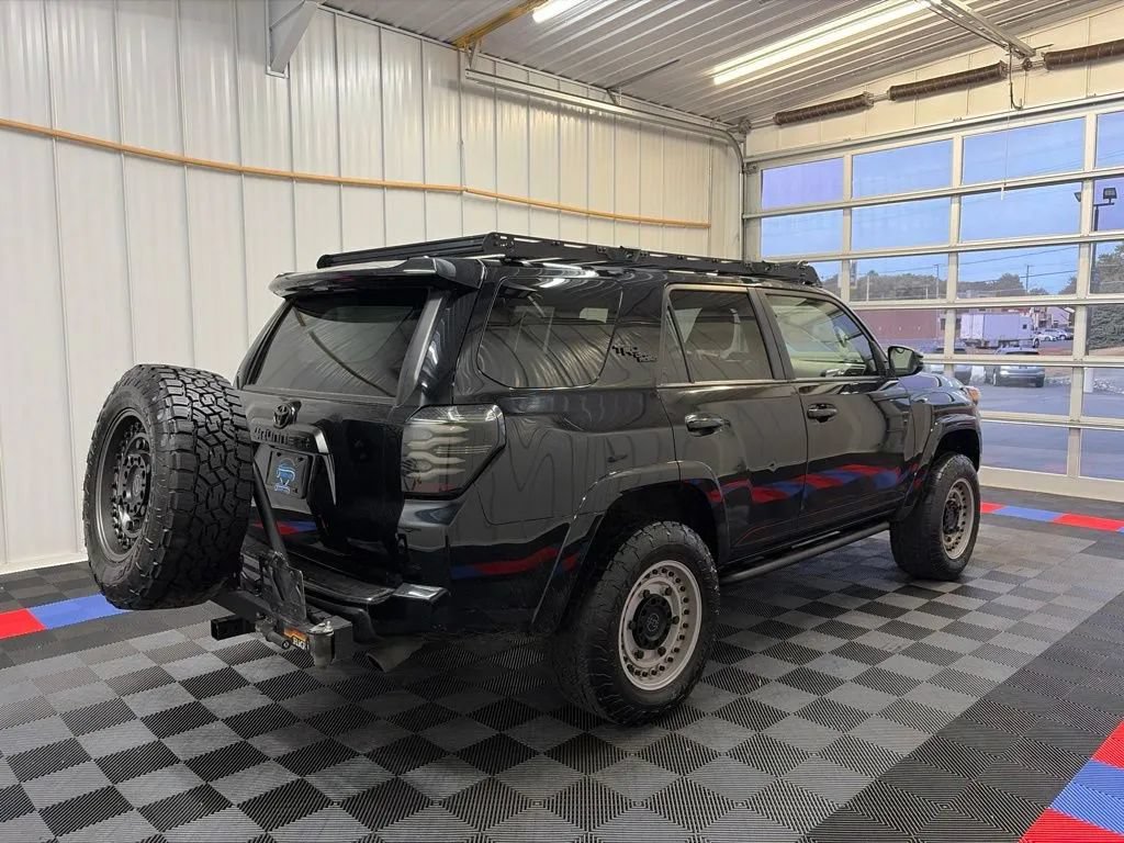 Used 2023 Toyota 4Runner TRD Off-Road Premium w/ Off Road Premium Plus Package AWD/4WD image 4
