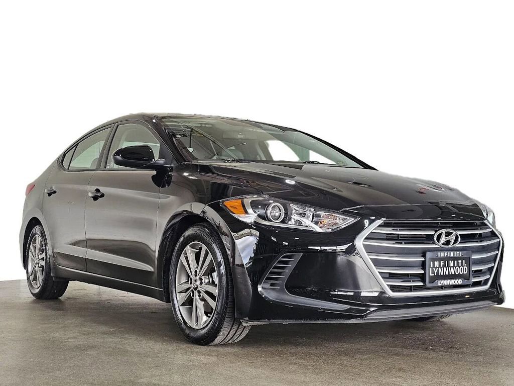 Used 2018 Hyundai Elantra SEL FWD image 3