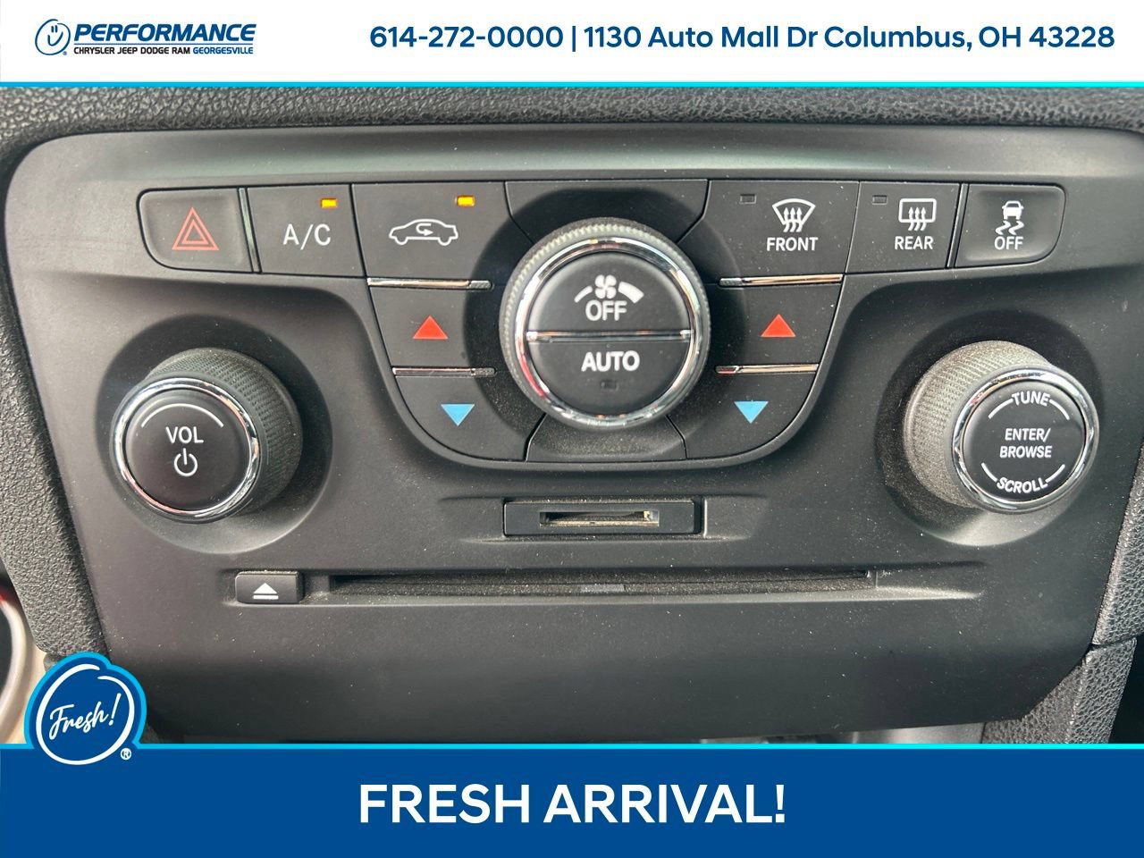 Used 2014 Dodge Charger SRT8 w/ Driver Confidence Group (AJG) RWD image 23