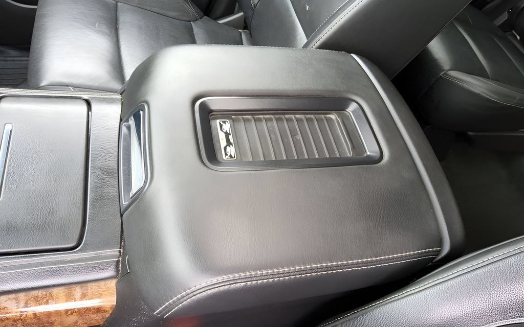 Used 2017 Chevrolet Tahoe Premier AWD/4WD image 19