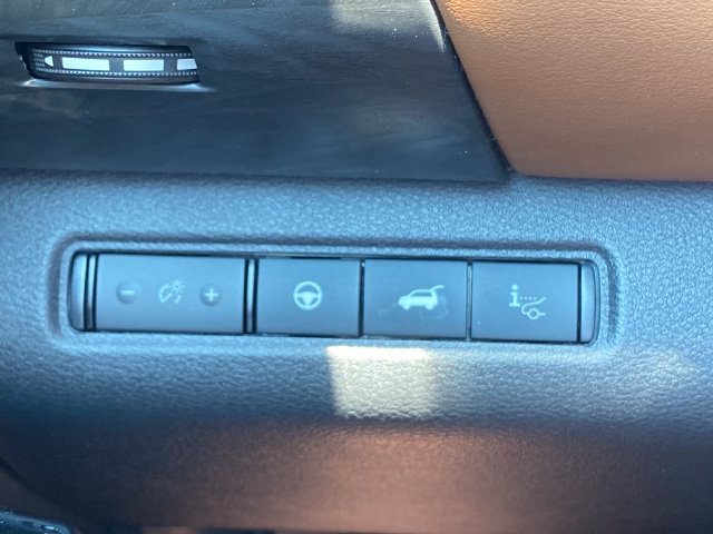 New 2026 Nissan Pathfinder Platinum AWD/4WD image 14