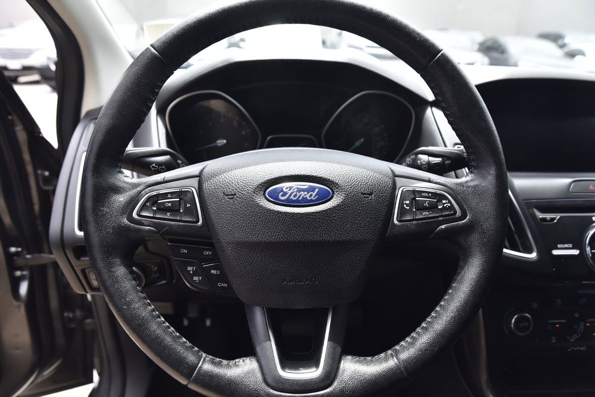 Used 2015 Ford Focus Titanium w/ Titanium Cold Weather Package image 21