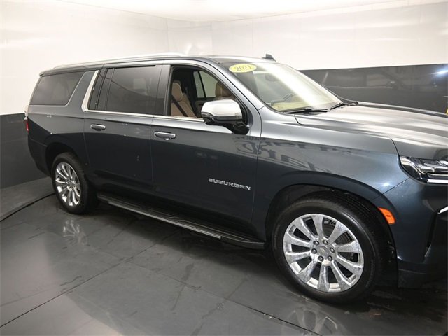 Used 2021 Chevrolet Suburban Premier w/ Premium Package image 37