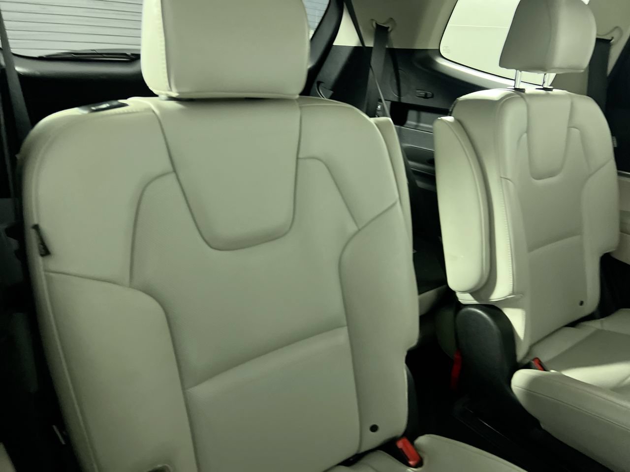 Used 2024 Kia Telluride S w/ S Sunroof Package FWD image 29