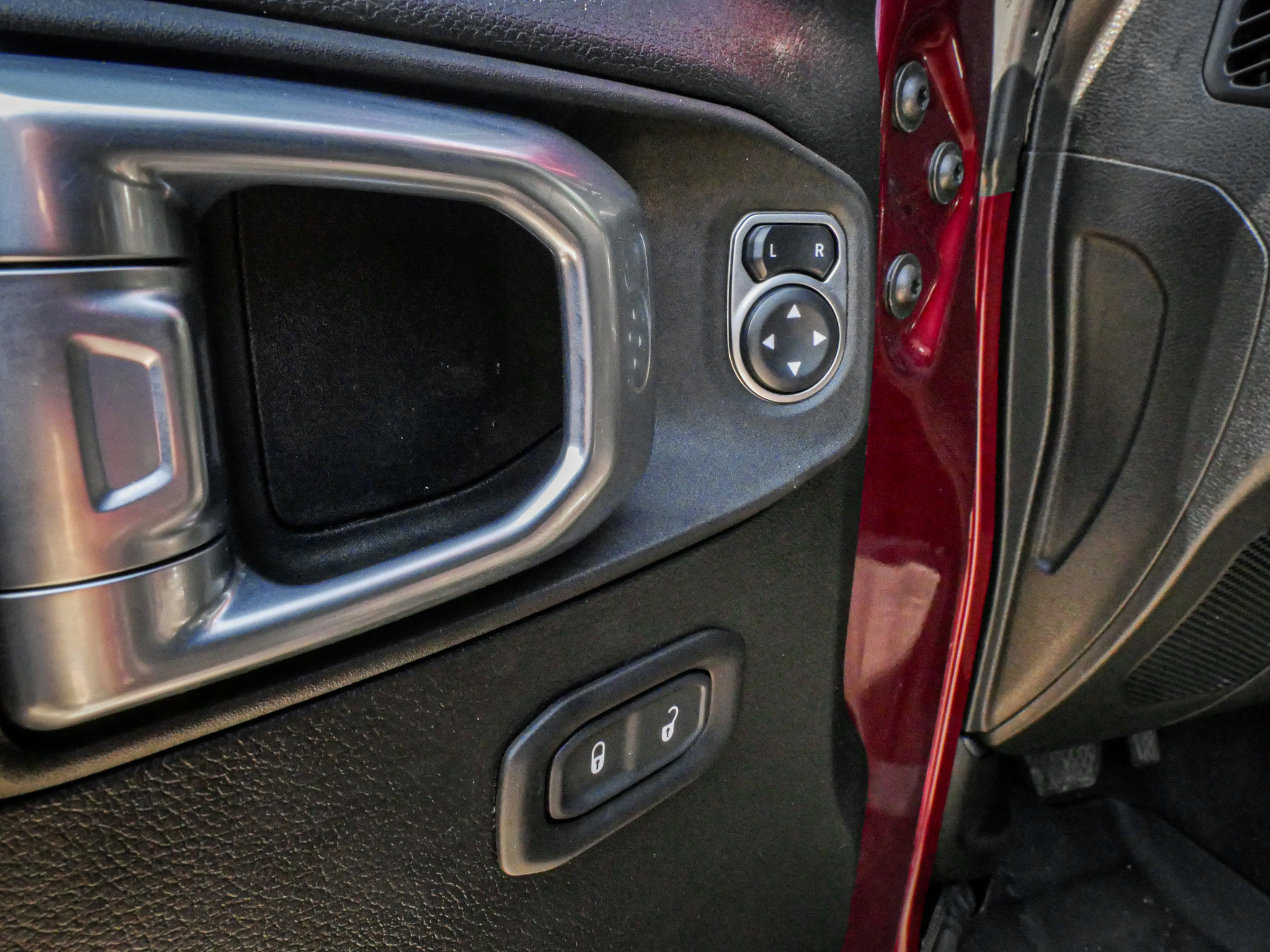 Used 2021 Jeep Wrangler Sport S image 15