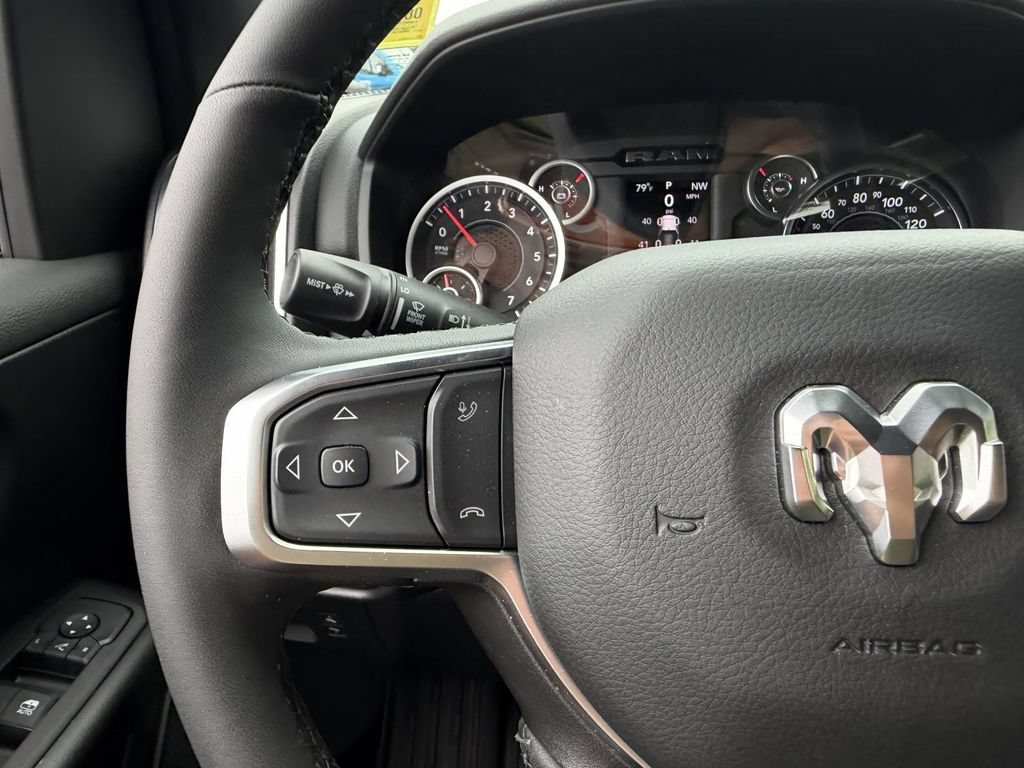 Used 2025 RAM 1500 Big Horn AWD/4WD image 34