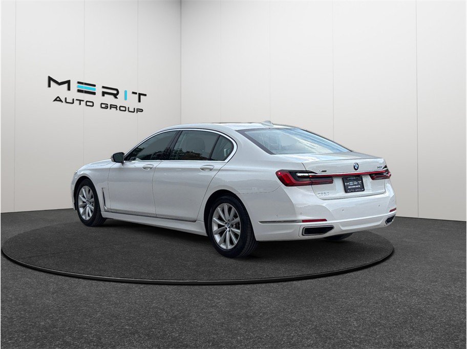 Used 2021 BMW 740i xDrive w/ Premium Package AWD/4WD image 7