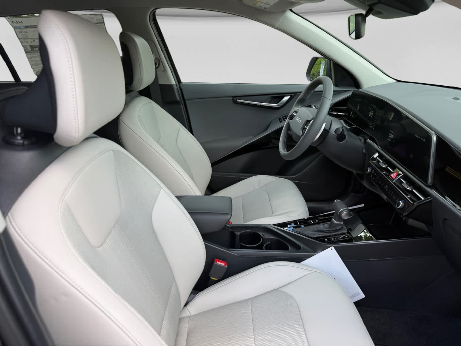New 2026 Kia Niro EX FWD image 20