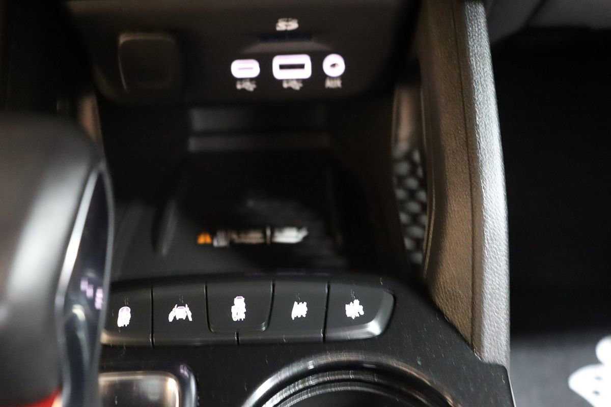Used 2023 Chevrolet TrailBlazer RS w/ Technology Package image 52