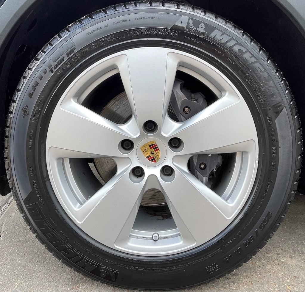 Used 2019 Porsche Cayenne AWD/4WD image 13