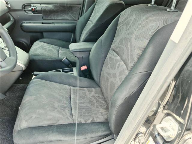 Used 2015 Scion xB FWD image 15
