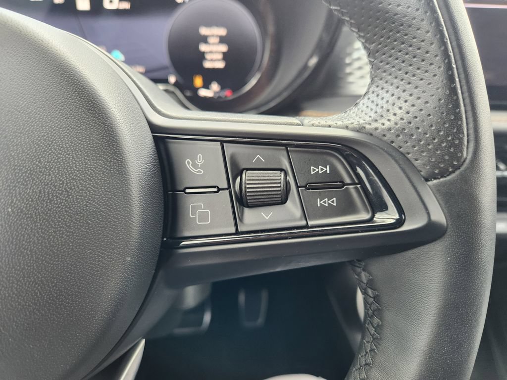 Used 2025 Alfa Romeo Tonale AWD/4WD image 29
