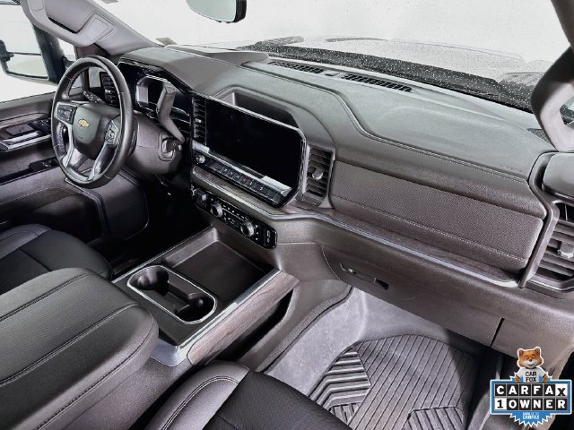 Used 2025 Chevrolet Silverado 2500 LTZ w/ LTZ Premium Package AWD/4WD image 32