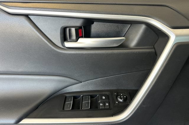 Used 2025 Toyota RAV4 XLE FWD image 14