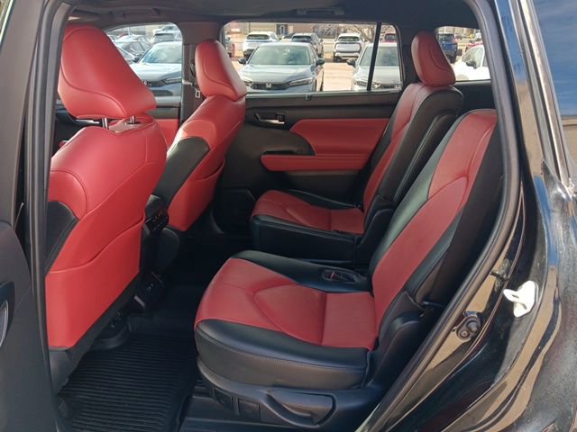 Used 2021 Toyota Highlander XSE image 20