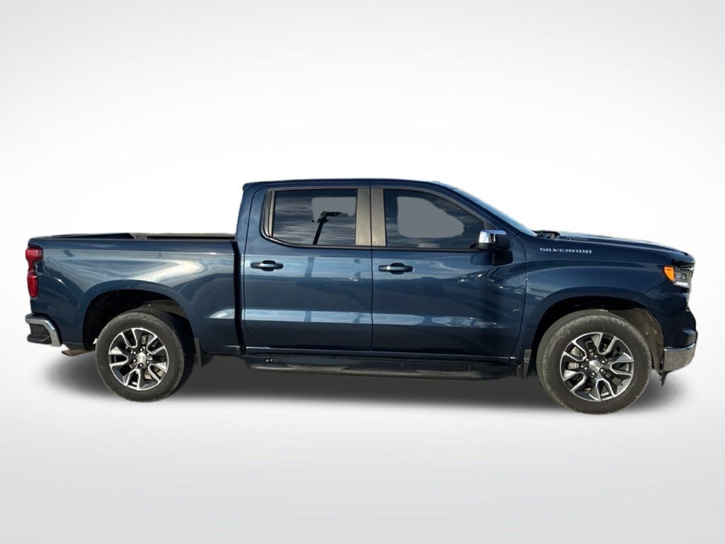 Used 2022 Chevrolet Silverado 1500 LT w/ Protection Package RWD image 2