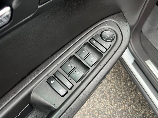 Used 2017 GMC Acadia Limited SLT image 11