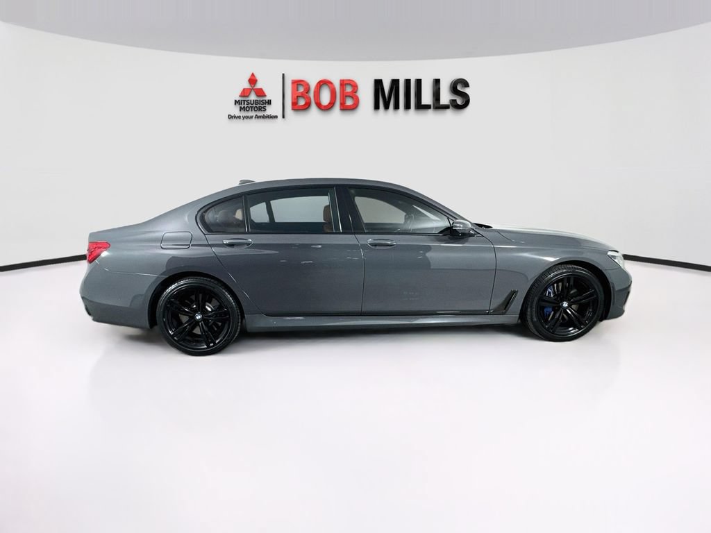 Used 2018 BMW 750i xDrive AWD/4WD image 8
