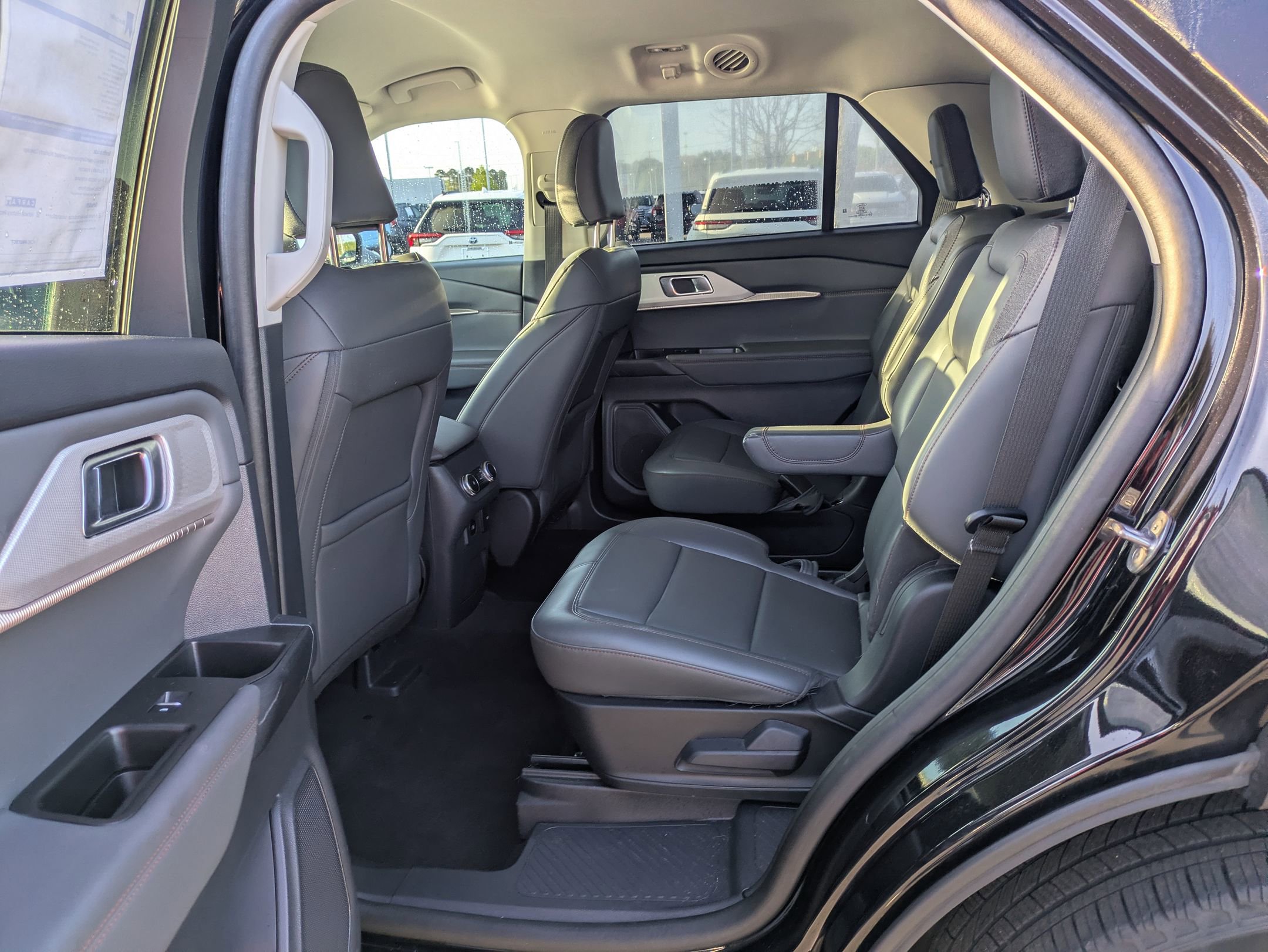 Certified 2025 Ford Explorer Active w/ Active Comfort Package AWD/4WD image 31