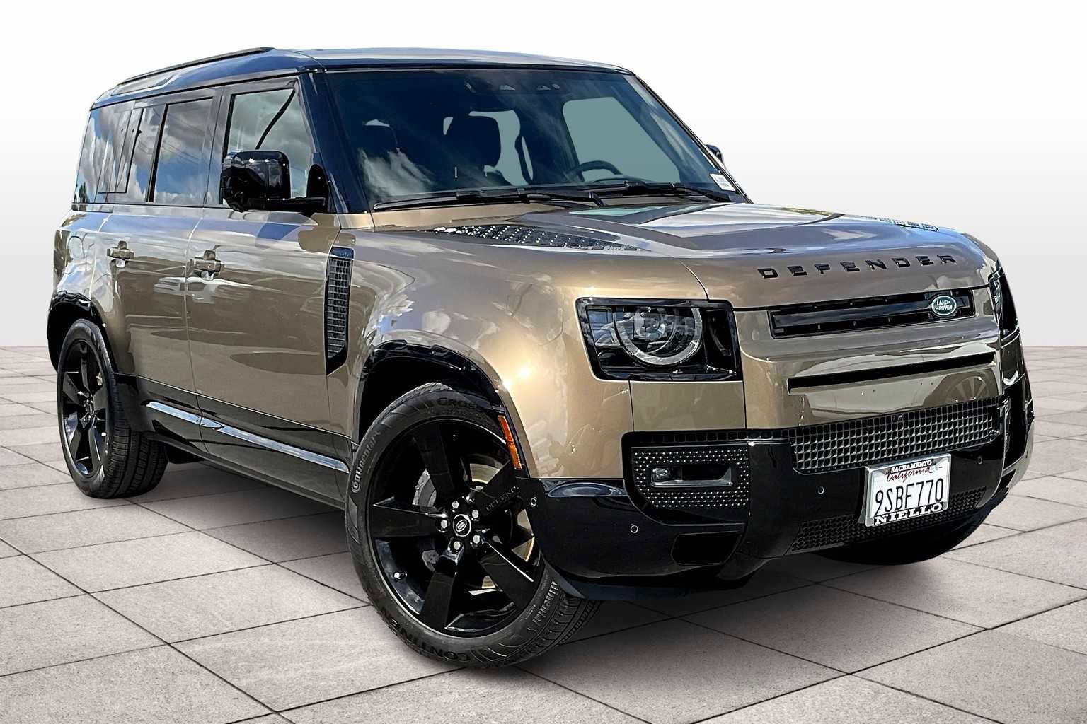 Used 2025 Land Rover Defender 110 X-Dynamic SE image 2