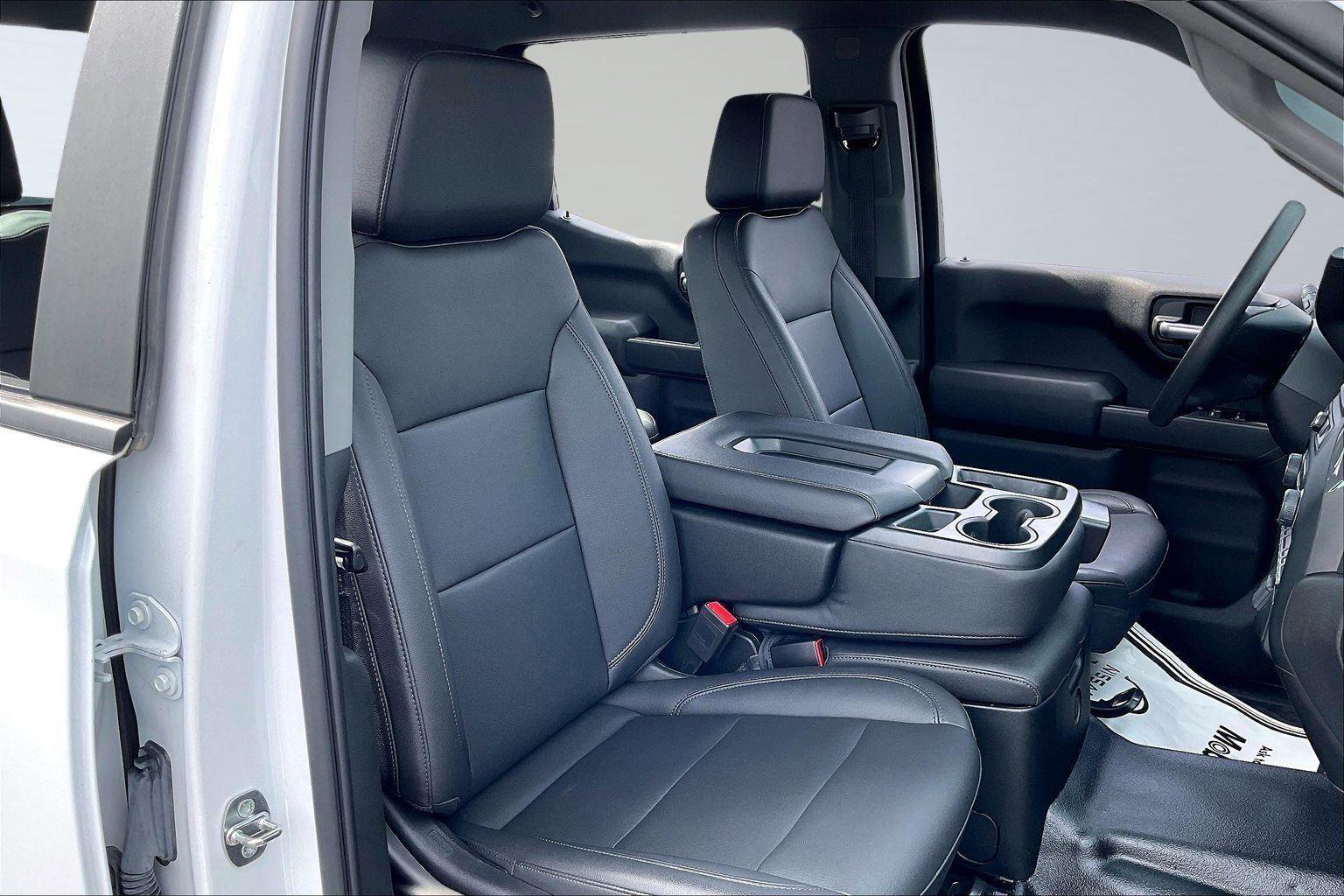 Used 2022 Chevrolet Silverado 1500 W/T w/ Trailering Package image 8