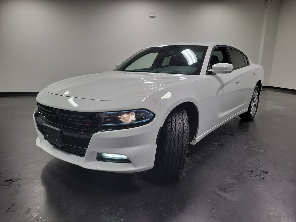 Used 2022 Dodge Charger SXT AWD/4WD image 4