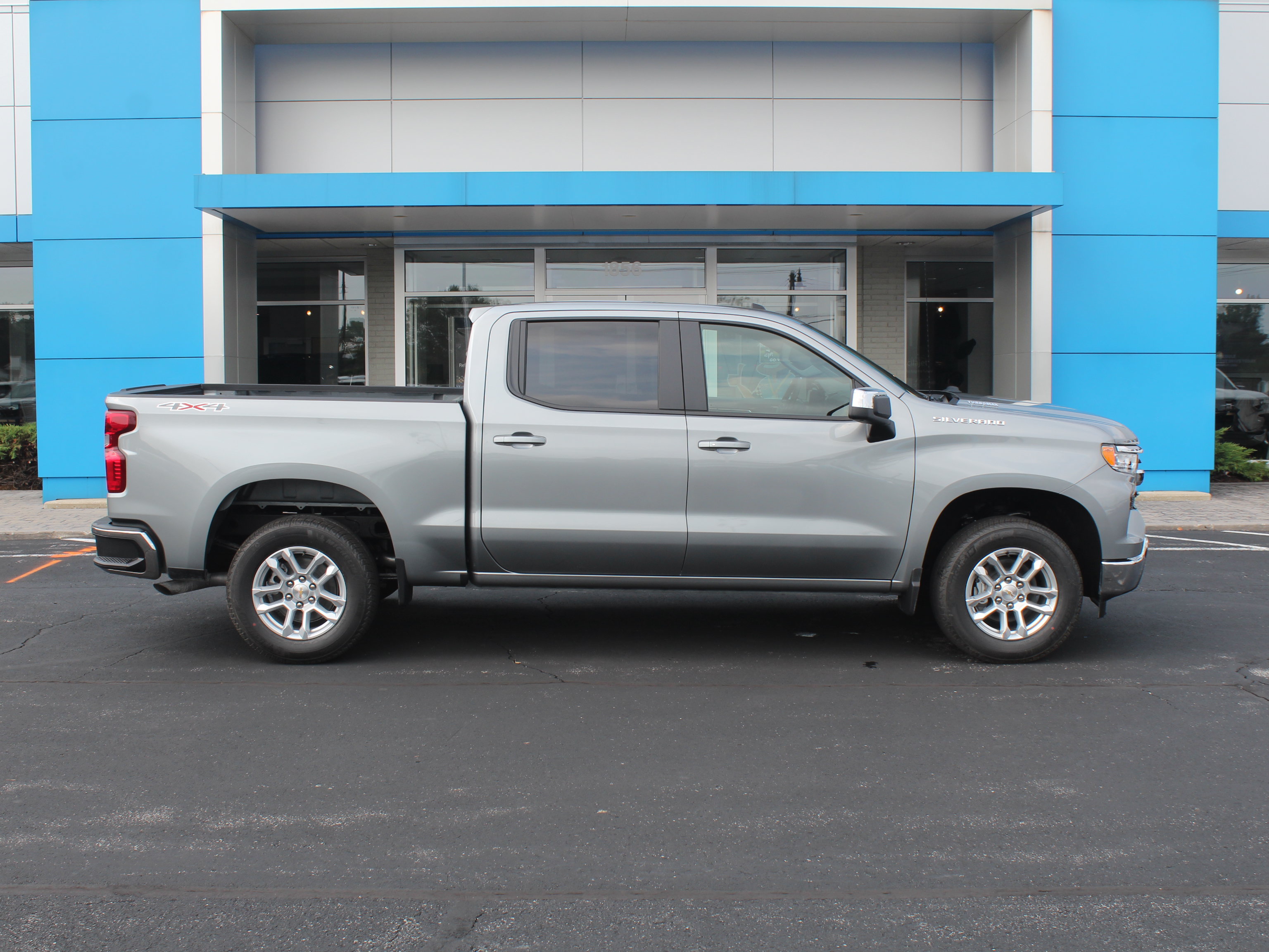 New 2026 Chevrolet Silverado 1500 LT AWD/4WD image 3