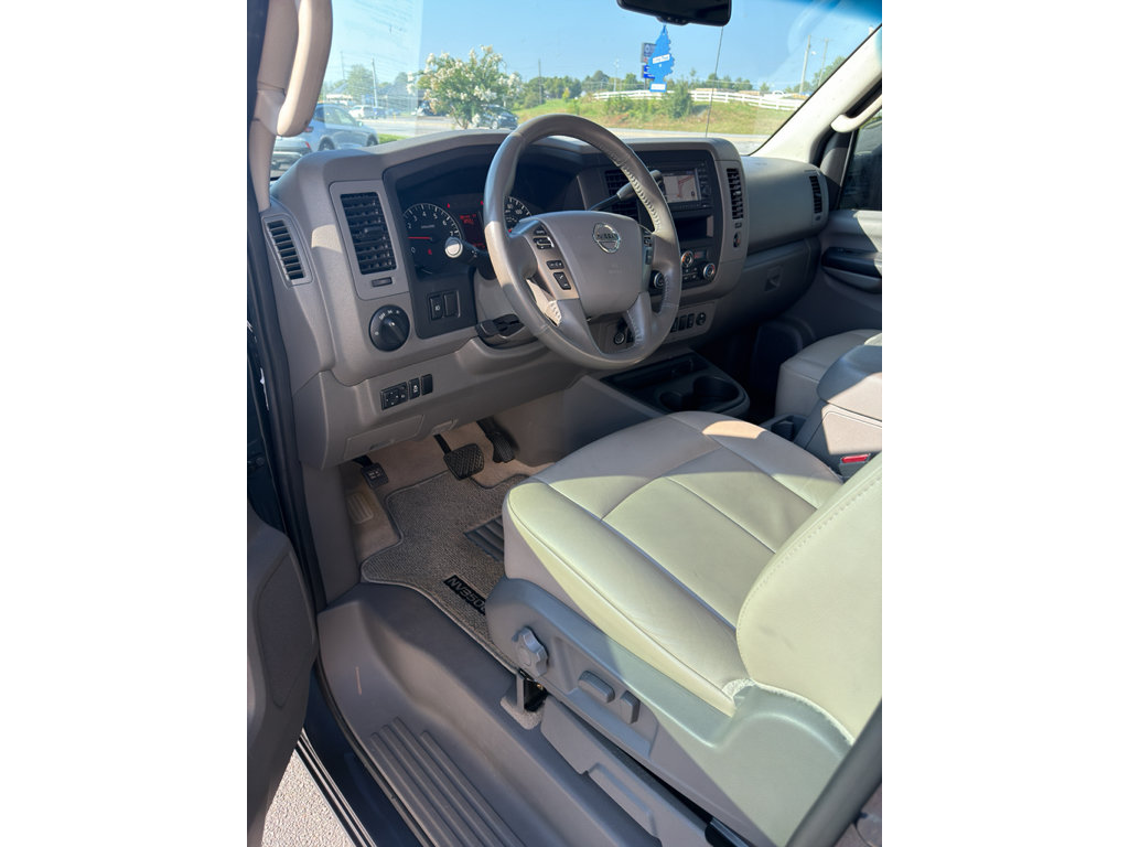 Used 2014 Nissan NV 3500 SL w/ Technology Package RWD image 5