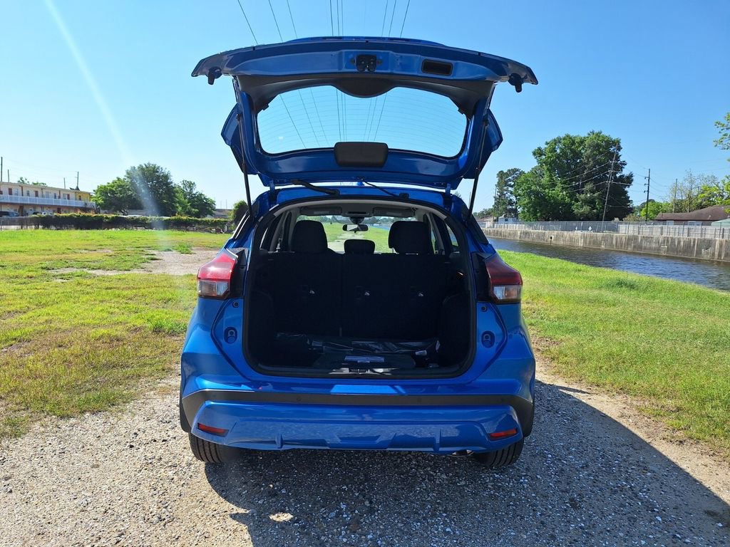 New 2025 Nissan Kicks Play S image 20