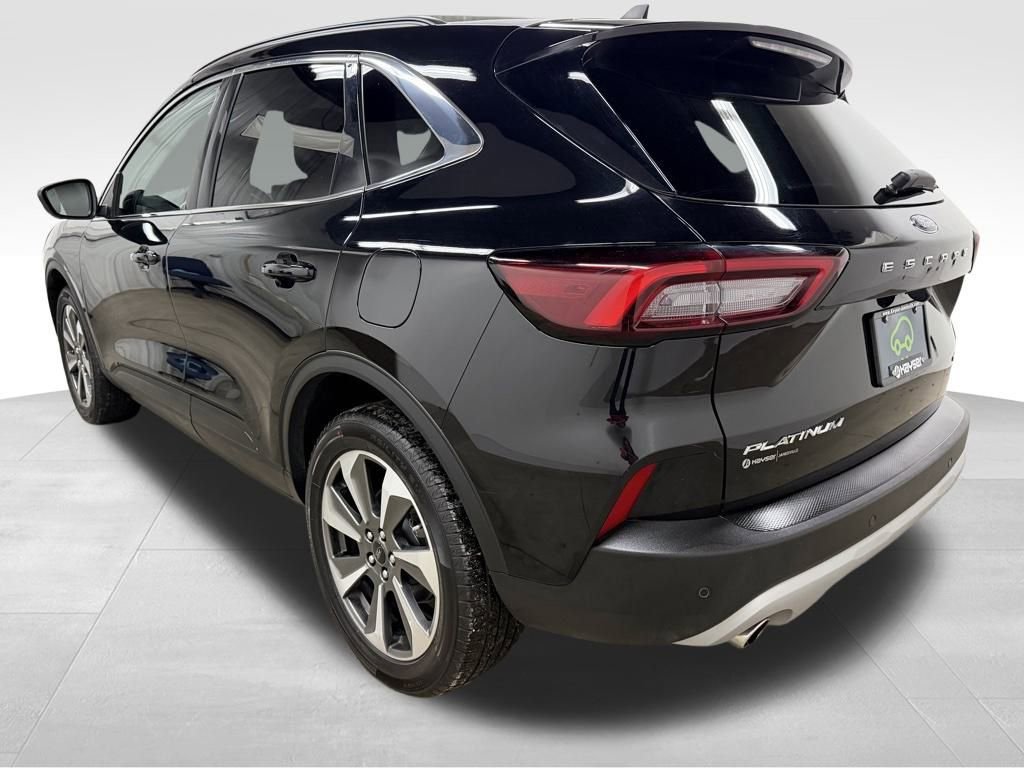 Used 2024 Ford Escape Platinum image 6
