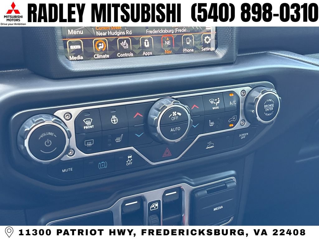 Used 2023 Jeep Wrangler Unlimited Sahara w/ Cold Weather Group AWD/4WD image 13