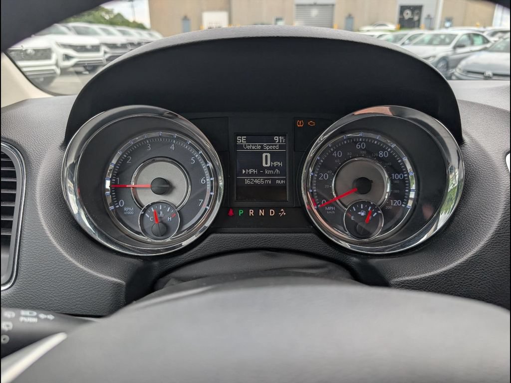 Used 2014 Chrysler Town & Country Touring w/ Driver Convenience Group FWD image 16