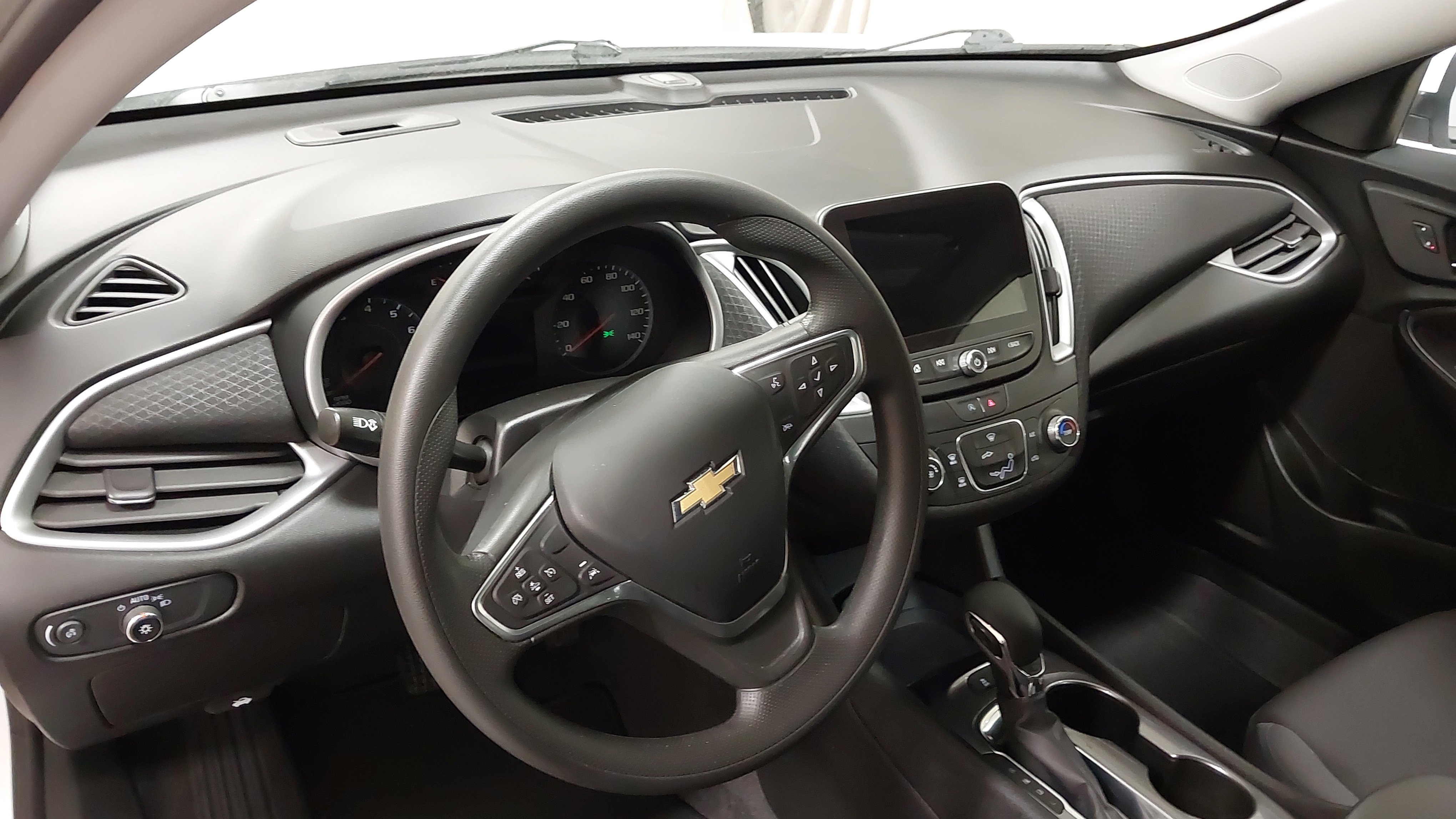 Used 2023 Chevrolet Malibu LS w/ Driver Confidence Package image 17