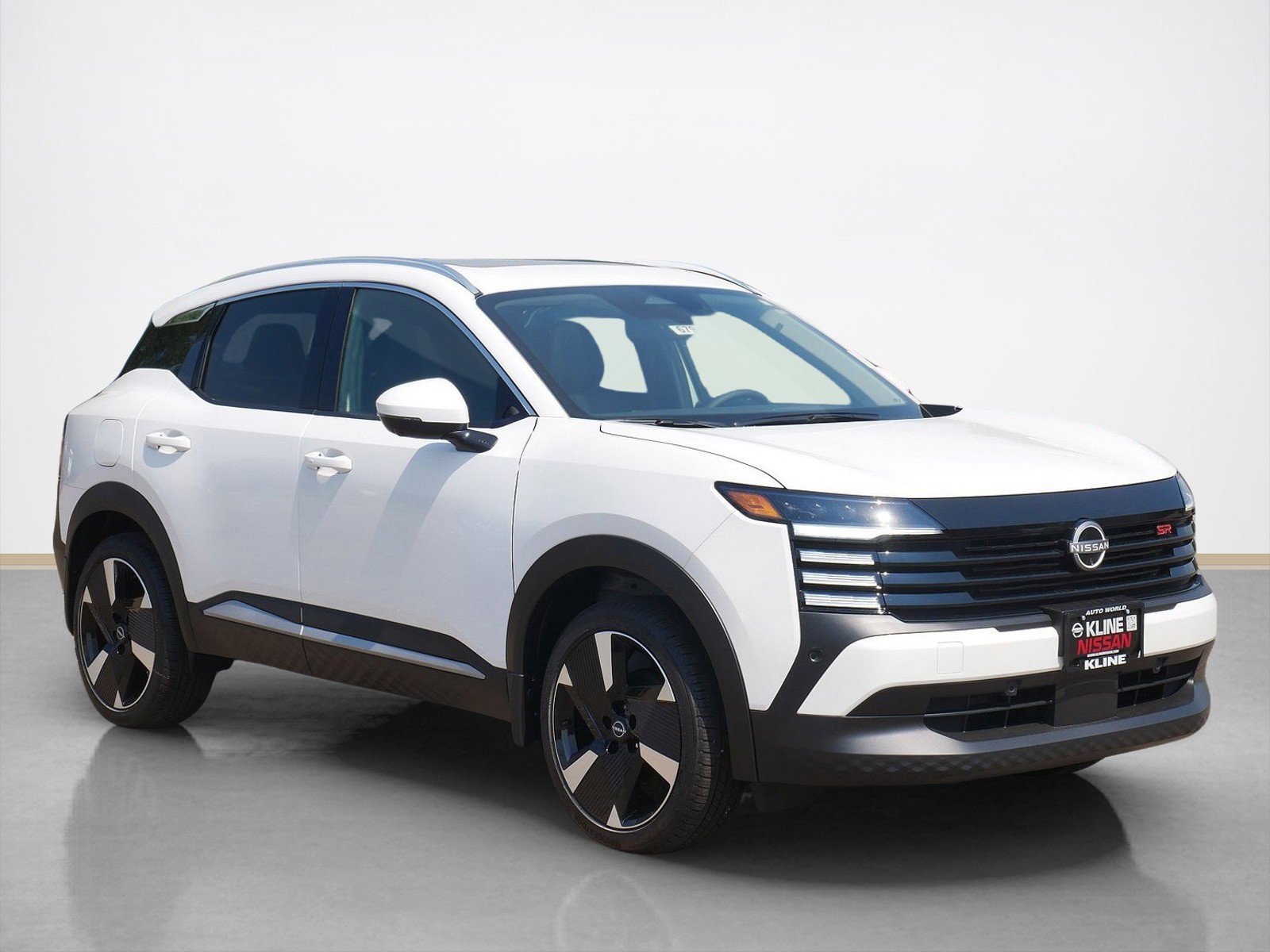 New 2025 Nissan Kicks SR w/ SR Premium Package