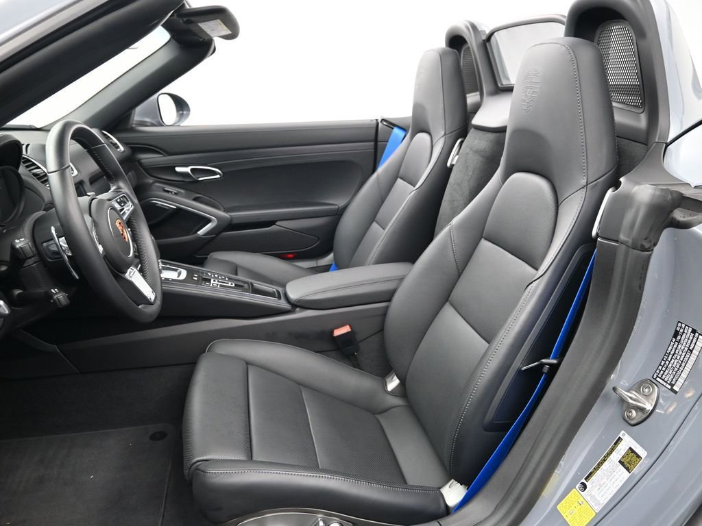 Certified 2025 Porsche 718 Boxster GTS image 5