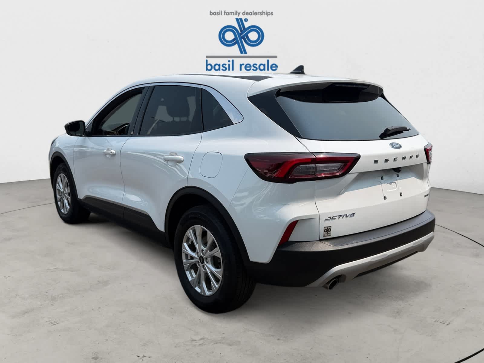 Used 2023 Ford Escape Active AWD/4WD image 5