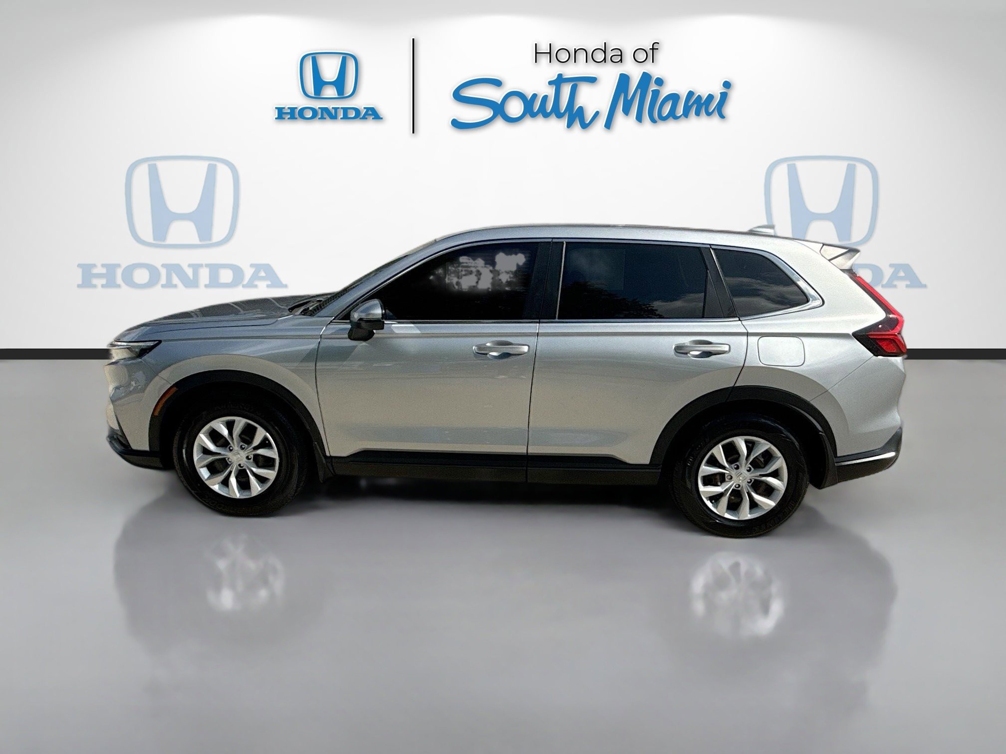 Used 2024 Honda CR-V LX image 4