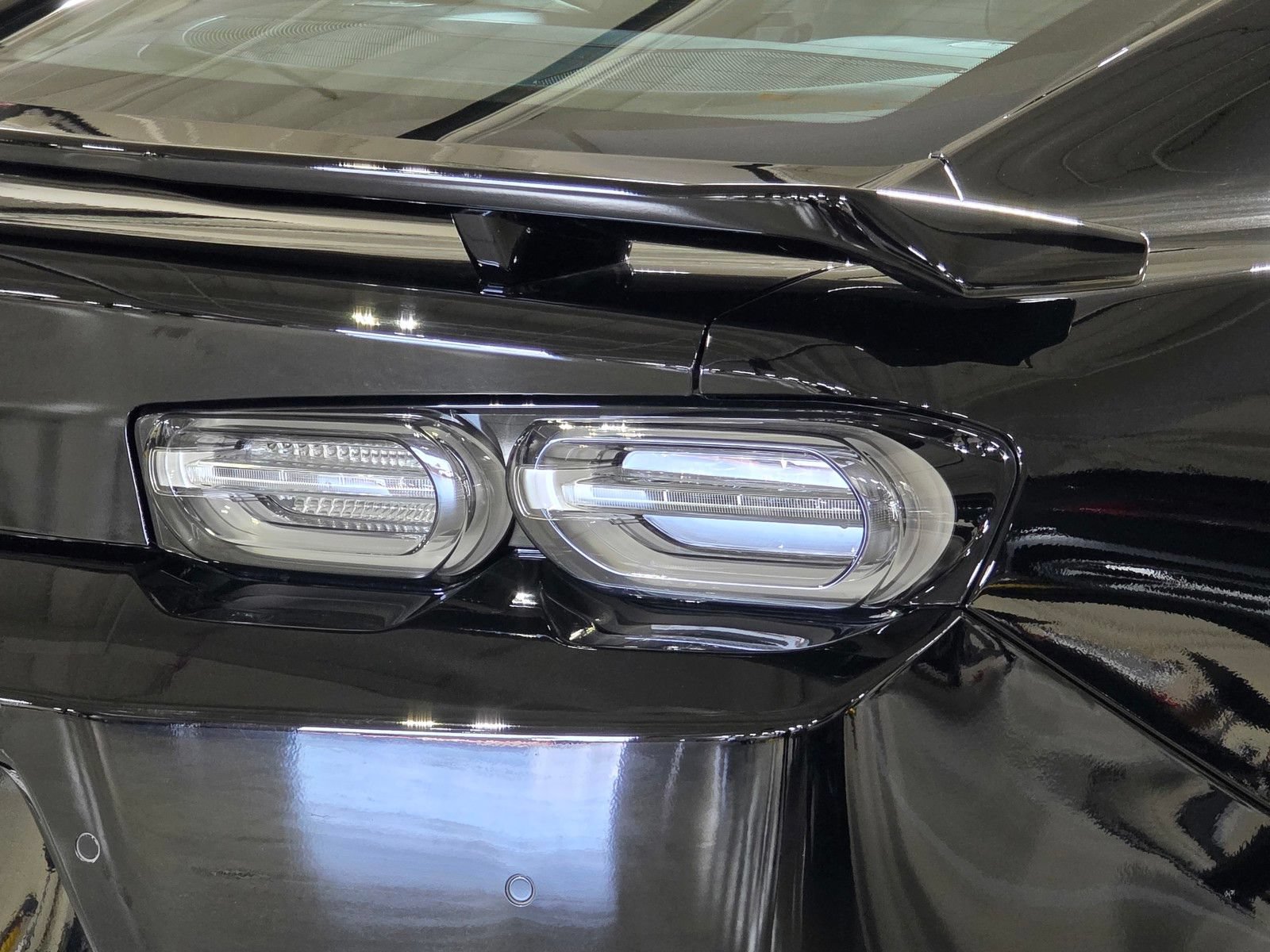 Used 2022 Chevrolet Camaro ZL1 RWD image 12