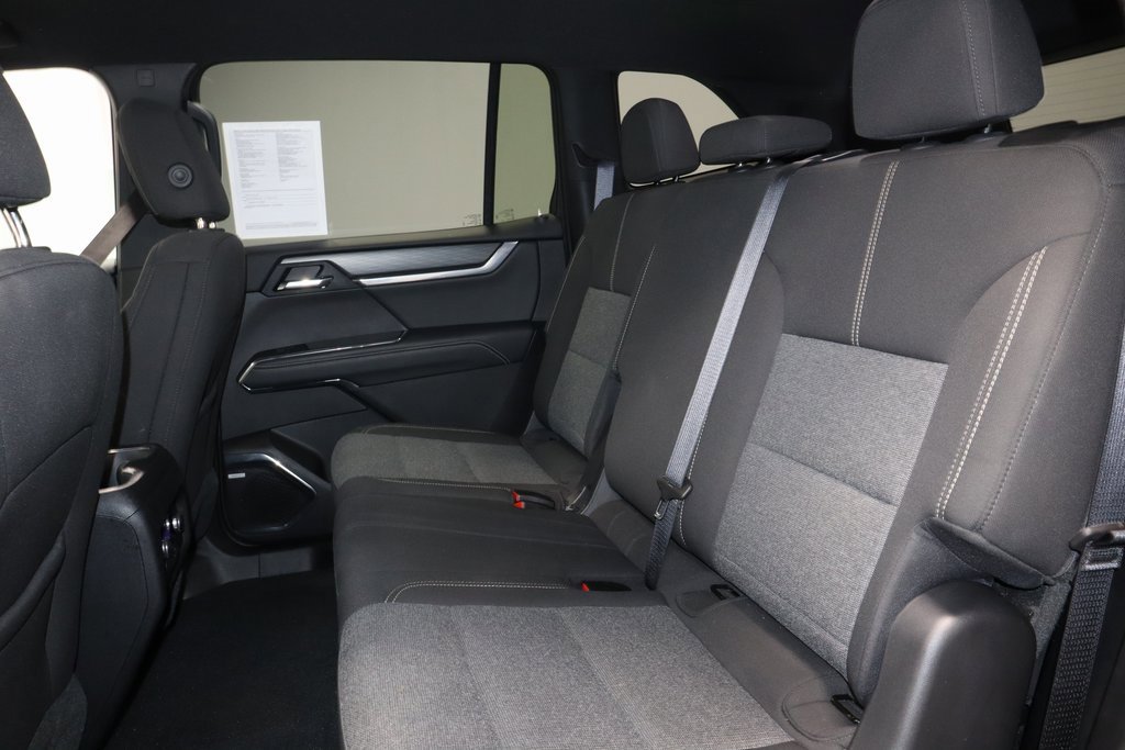 Used 2025 GMC Acadia Elevation image 19