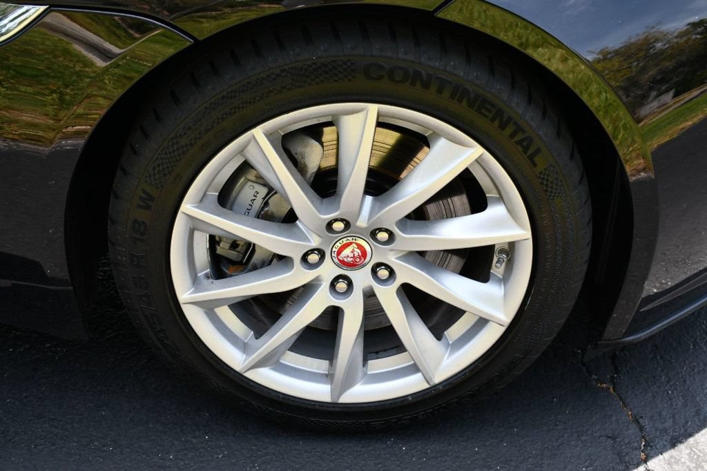 Used 2018 Jaguar F-TYPE Coupe RWD image 47