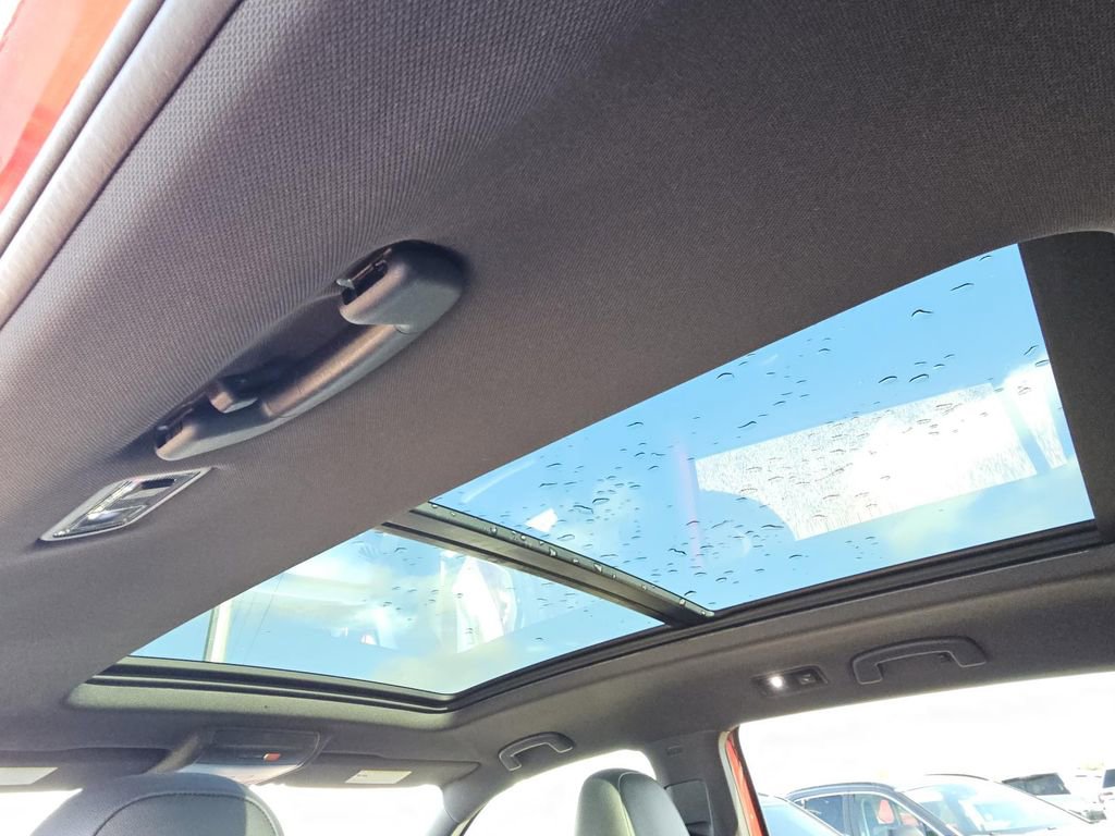 Used 2021 Volkswagen Atlas Cross Sport SE w/ Panoramic Sunroof Package image 26