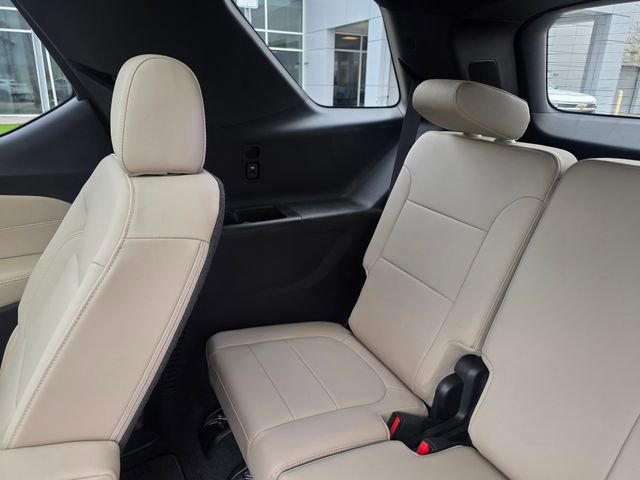 Used 2023 Chevrolet Traverse LT w/ LT Premium Package AWD/4WD image 19