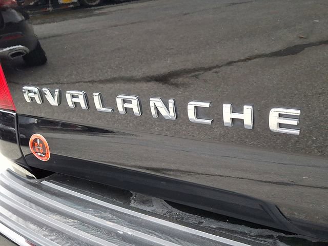 Used 2013 Chevrolet Avalanche LS image 29