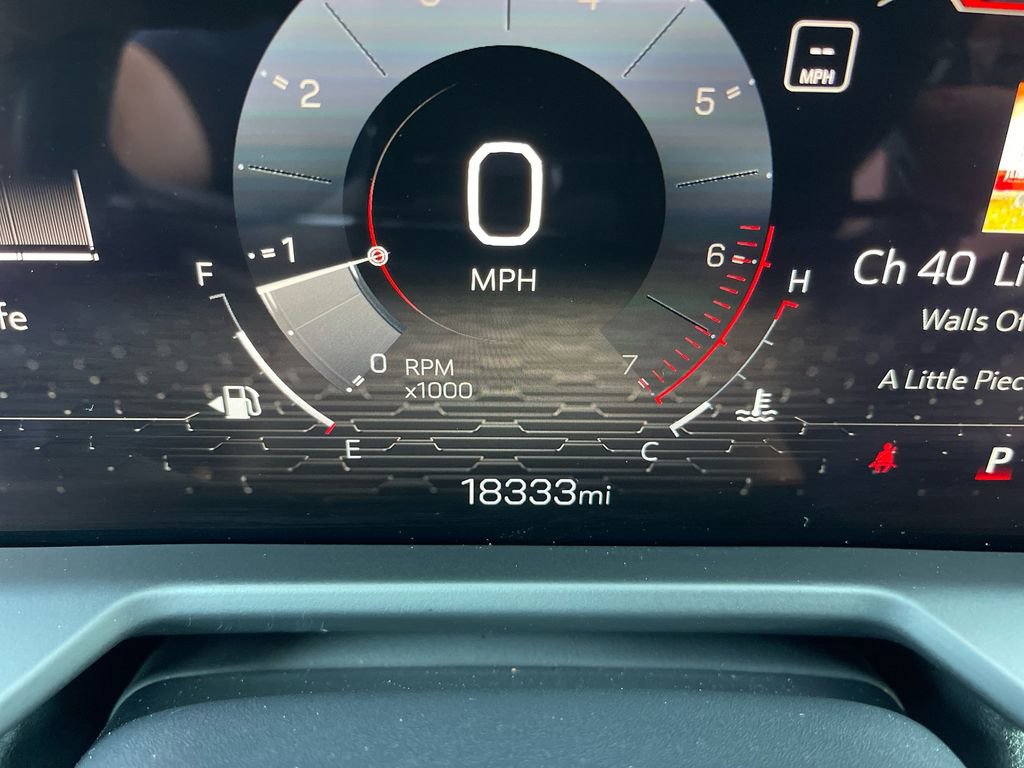 Used 2025 GMC Acadia Elevation FWD image 25