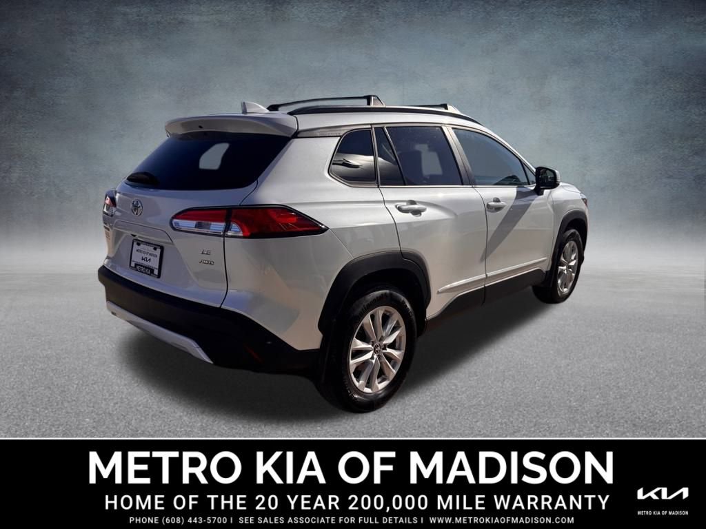 Used 2022 Toyota Corolla Cross LE image 5