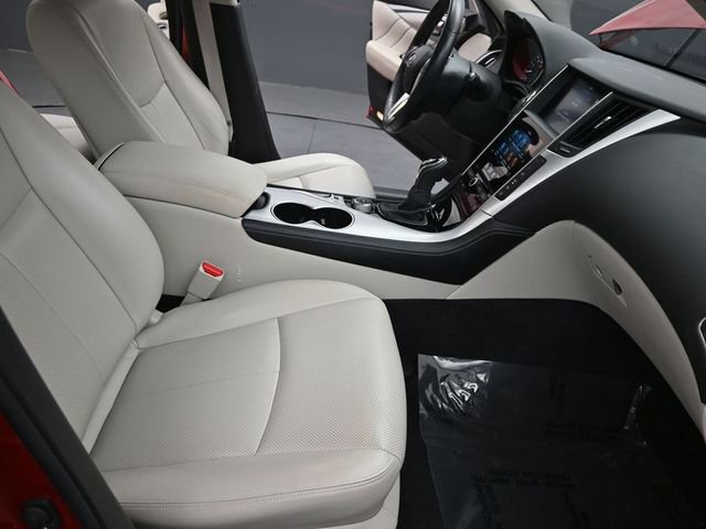 Used 2022 INFINITI Q50 Luxe w/ Cargo Package image 19