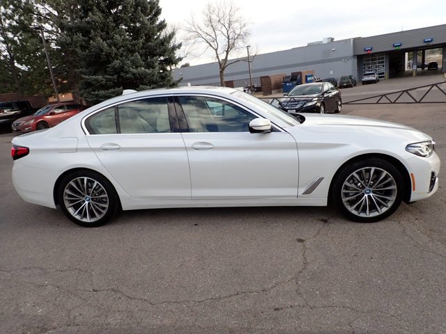 Used 2022 BMW 530e xDrive 530e xDrive w/ Premium Package image 3